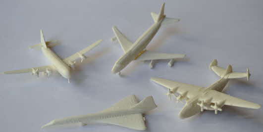 1971 Shredded Wheat Pan Am Flying Clippers Models - white