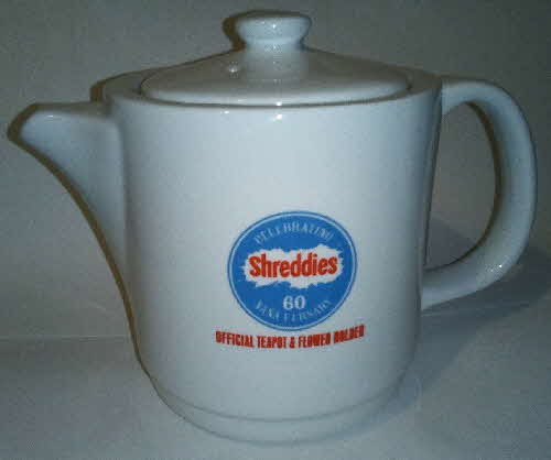 2013 Shreddies Nana-Versary Wade 60th Anniversary Teapot (1)