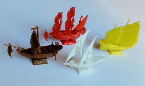 1971 Puffa Puffa Rice Model Ship kits (r to l) - Junk, Fellcca Roman & Mayflower (2)