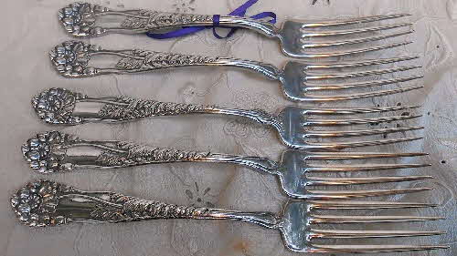 1902 Quaker Oats Cereta Silver Plated Forks (2)